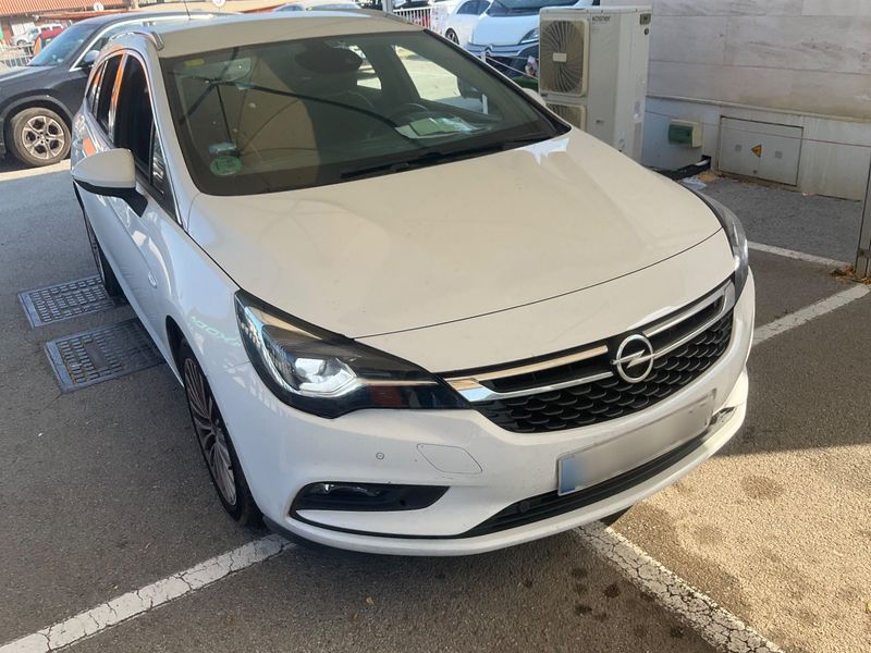 Opel Astra 1.6 CDTI DPF Excellence 2016 – снимка 12