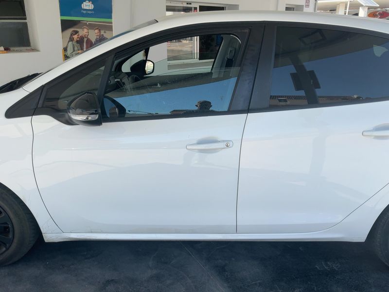 Peugeot 208 1.2 e-VTi Active 2019 – снимка 4