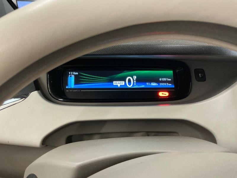 Renault Zoe electric drive 43 kW Life 2014 – снимка 18