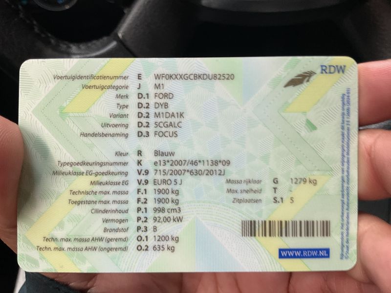 Ford Focus 1.0 EcoBoost Champions Edition 2013 – снимка 5