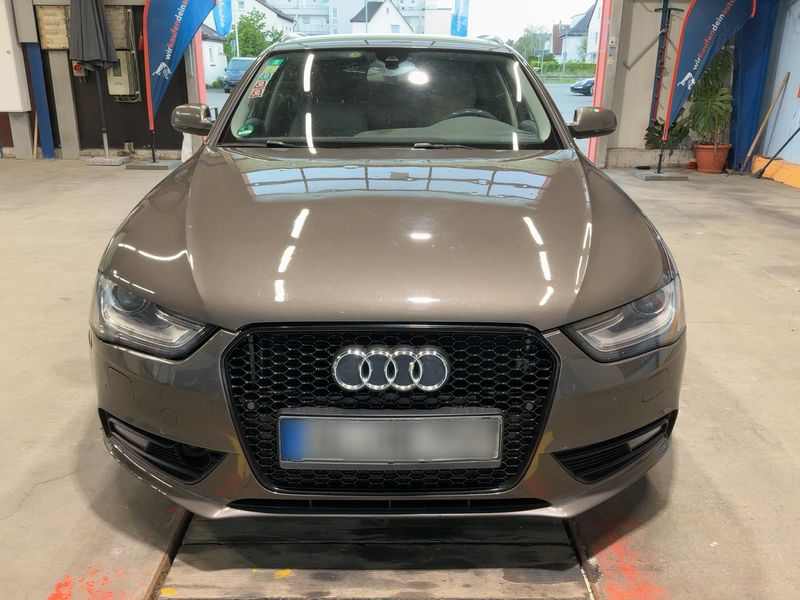Audi A4 2.0 TDI quattro Attraction 2013 – снимка 14