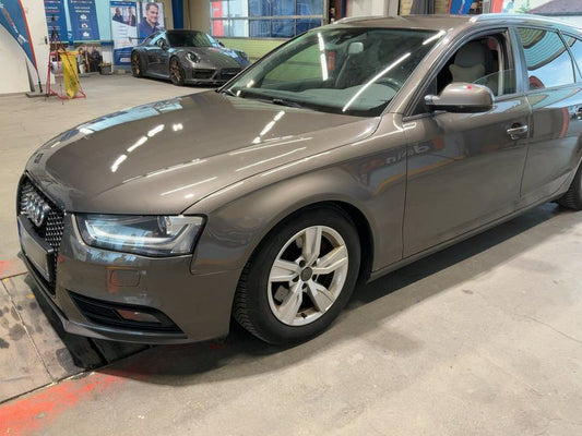 Audi A4 2.0 TDI quattro Attraction 2013 – снимка 2