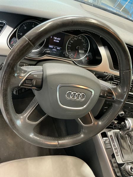 Audi A4 2.0 TDI quattro Attraction 2013 – снимка 34