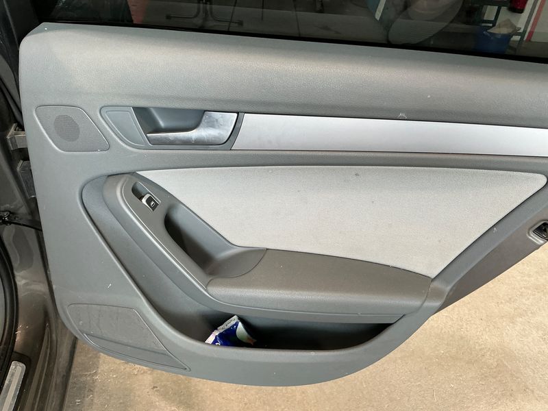 Audi A4 2.0 TDI quattro Attraction 2013 – снимка 32