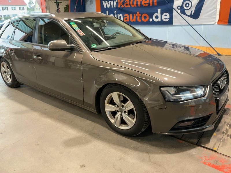 Audi A4 2.0 TDI quattro Attraction 2013 – снимка 12