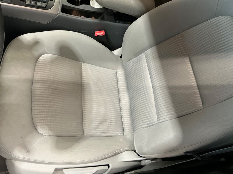 Audi A4 2.0 TDI quattro Attraction 2013 – снимка 33