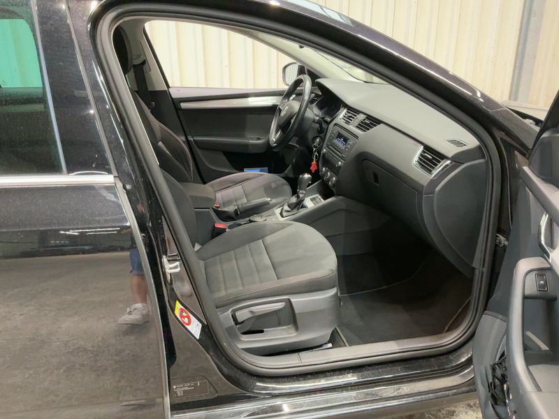 Skoda Octavia 1.4 TSI Elegance 2013 – снимка 17