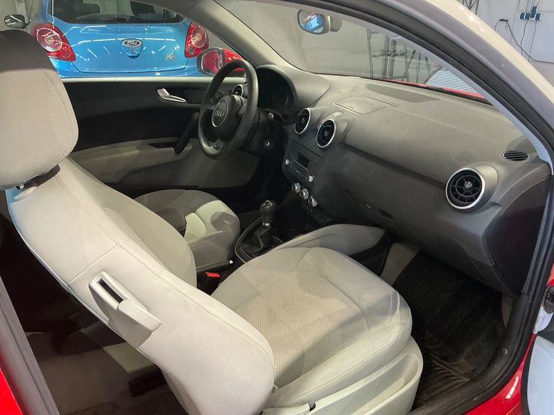 Audi A1 1.2 TFSI Attraction 2011 – снимка 3