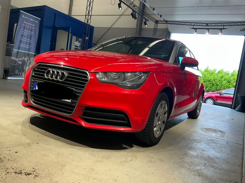 Audi A1 1.2 TFSI Attraction 2011 – снимка 1
