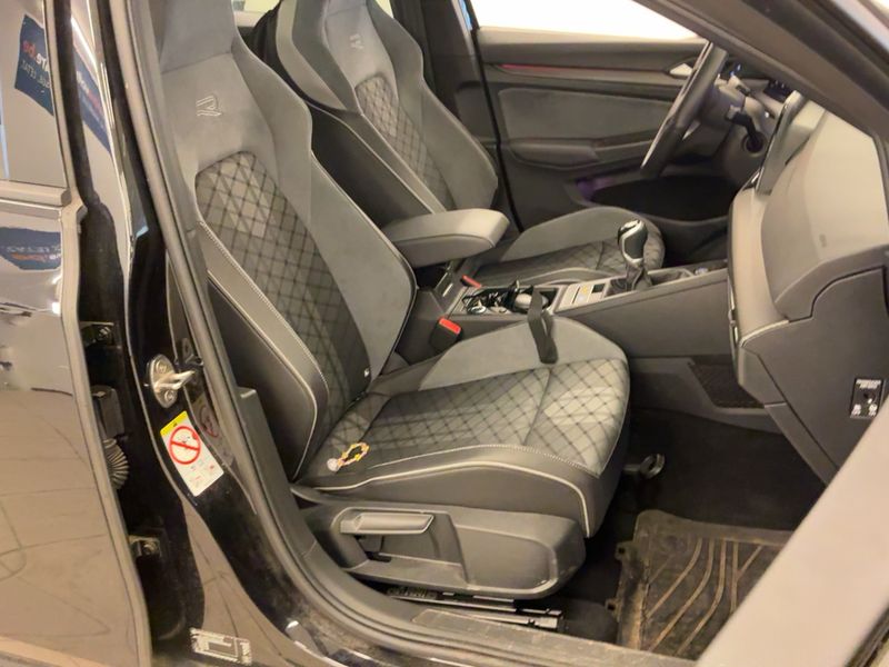 Volkswagen Golf VIII 2.0 TDI R-Line 2022 – снимка 16