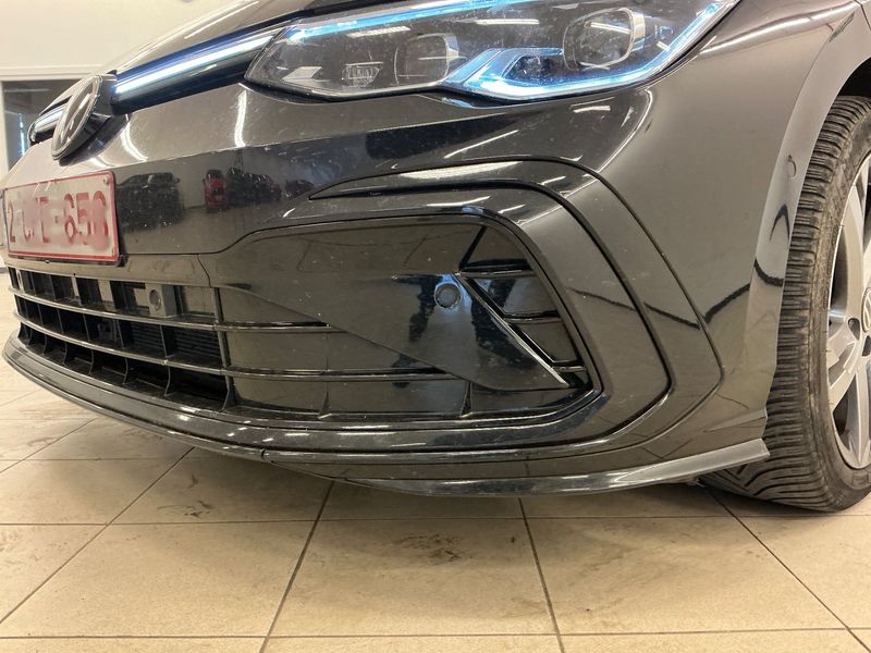 Volkswagen Golf VIII 2.0 TDI R-Line 2022 – снимка 33