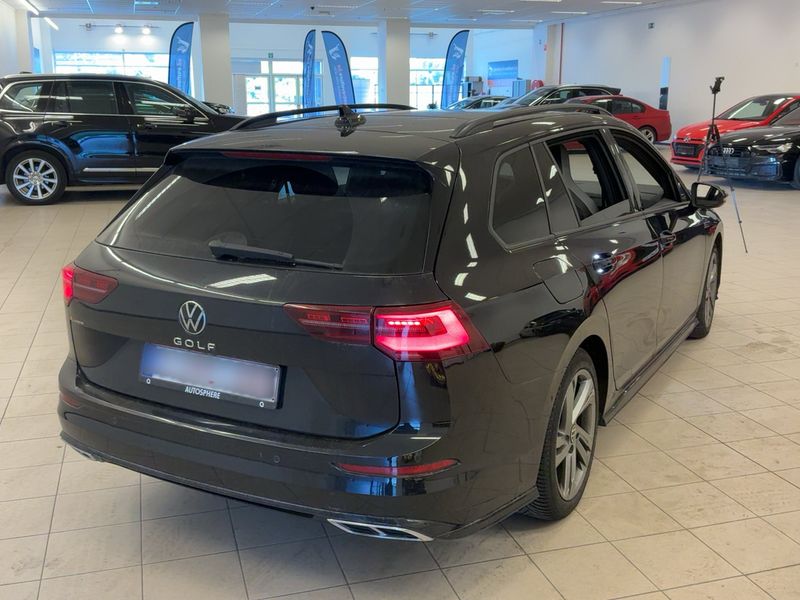 Volkswagen Golf VIII 2.0 TDI R-Line 2022 – снимка 8