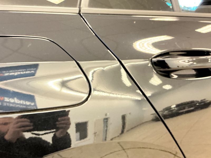 Volkswagen Golf VIII 2.0 TDI R-Line 2022 – снимка 23