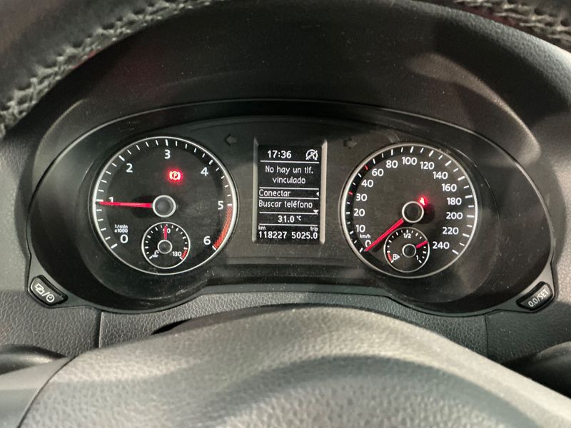 Volkswagen Sharan 2.0 TDI Edition BlueMotion Tech 2013 – снимка 18