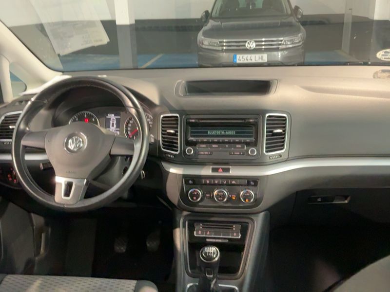 Volkswagen Sharan 2.0 TDI Edition BlueMotion Tech 2013 – снимка 17