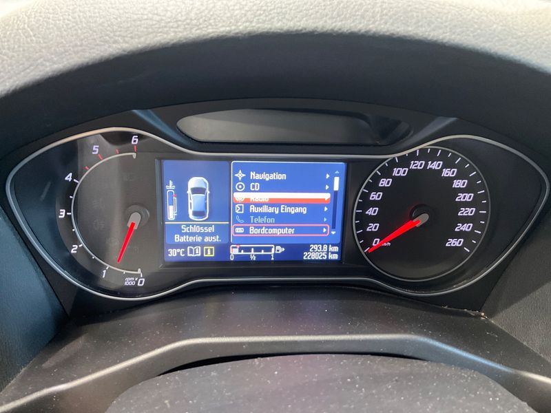 Ford Mondeo 2.0 TDCi Champions Edition 2012 – снимка 4