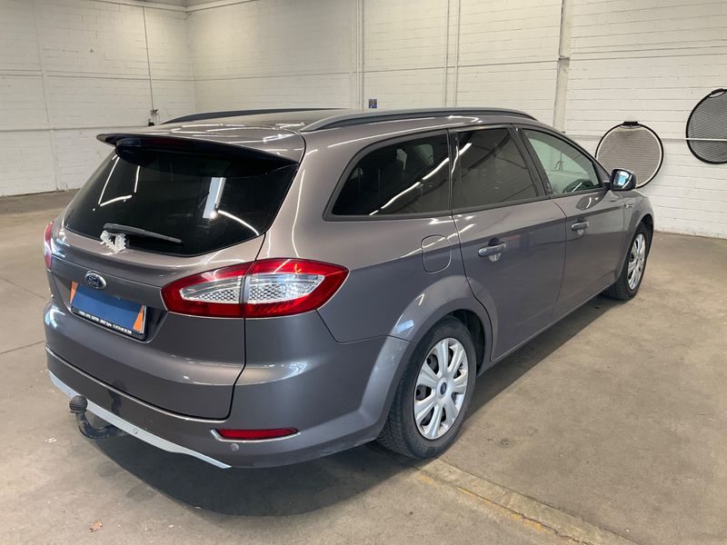 Ford Mondeo 2.0 TDCi Champions Edition 2012 – снимка 2