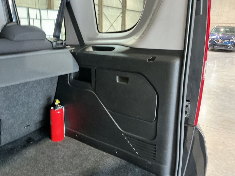 Fiat Doblo 1.6 JTDM Dynamic 2015 – снимка 22