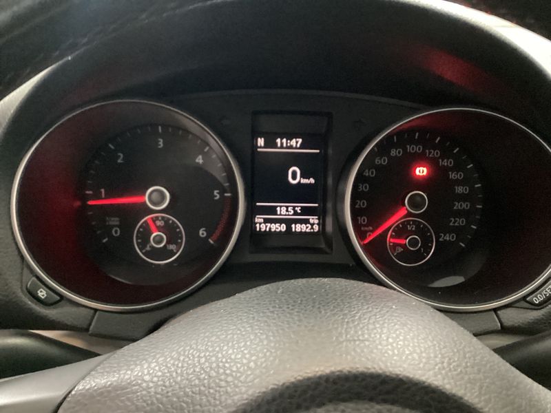 Volkswagen Golf VI 1.6 TDI Trendline BlueMotion Tech 2011 – снимка 4
