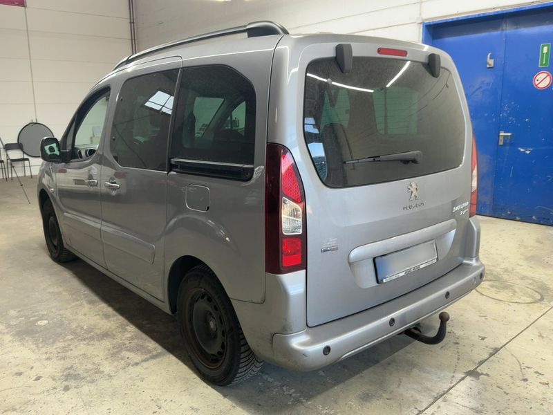 Peugeot Partner 1.2 PureTech Allure 2017 – снимка 6