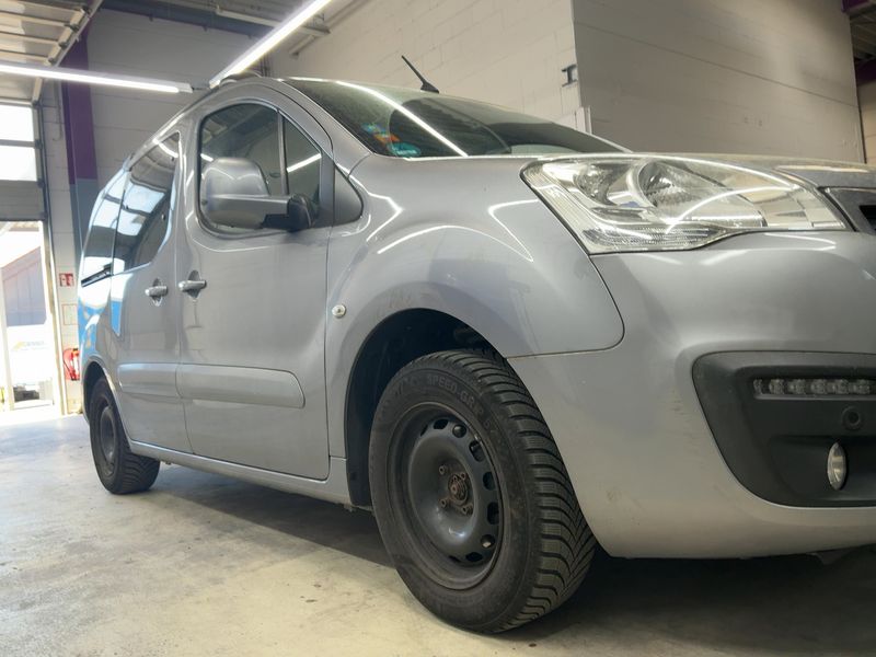 Peugeot Partner 1.2 PureTech Allure 2017 – снимка 12