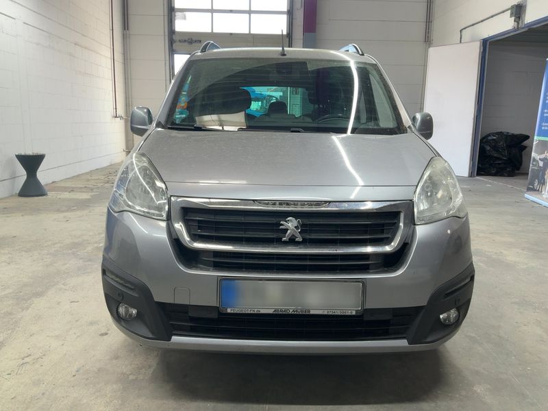 Peugeot Partner 1.2 PureTech Allure 2017 – снимка 14