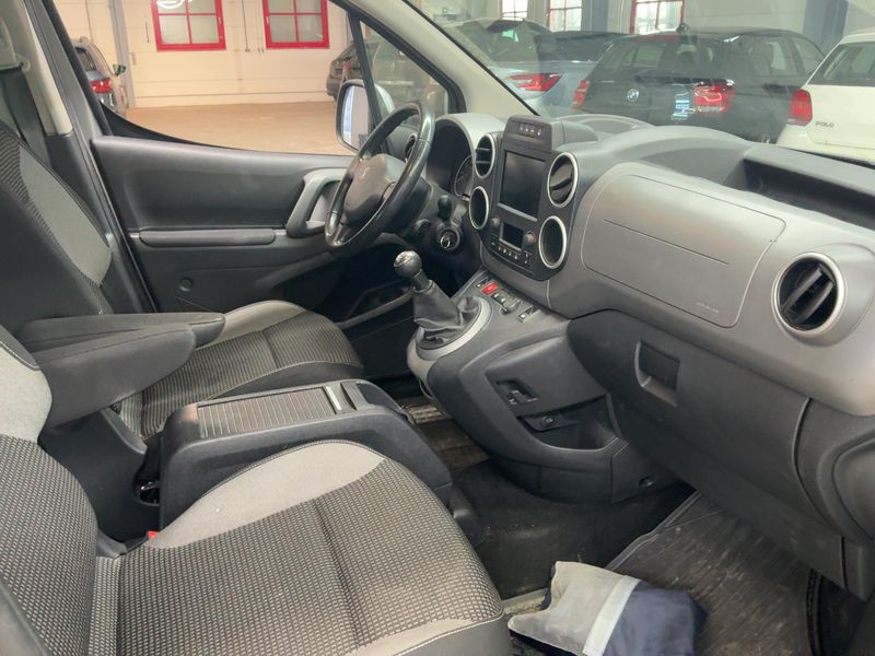 Peugeot Partner 1.2 PureTech Allure 2017 – снимка 17