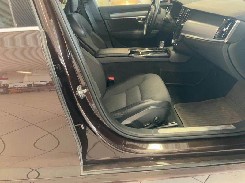 Volvo V90 2.0 T8 Plug-in Hybrid Inscription Expression AWD 2020 – снимка 17