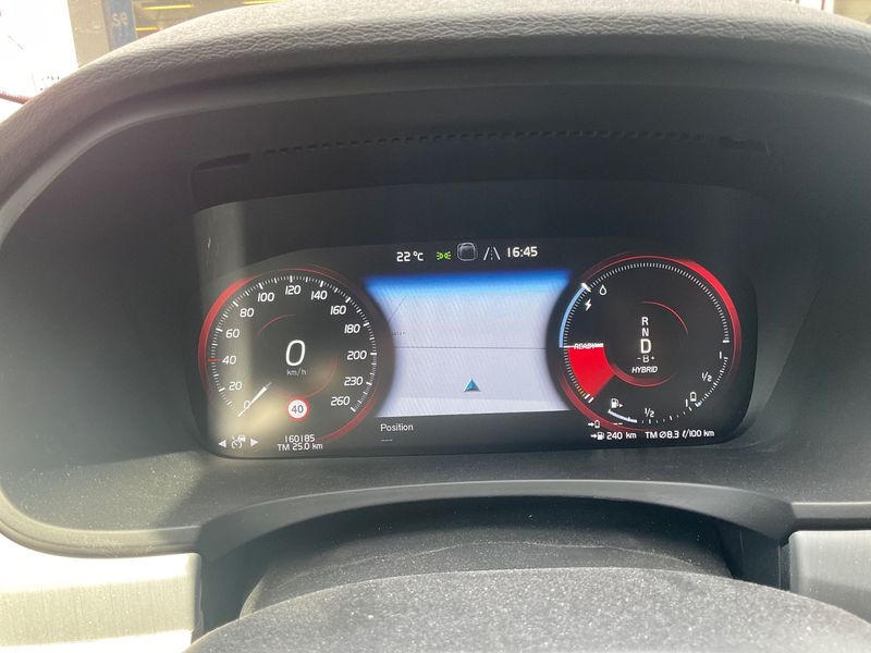 Volvo V90 2.0 T8 Plug-in Hybrid Inscription Expression AWD 2020 – снимка 19