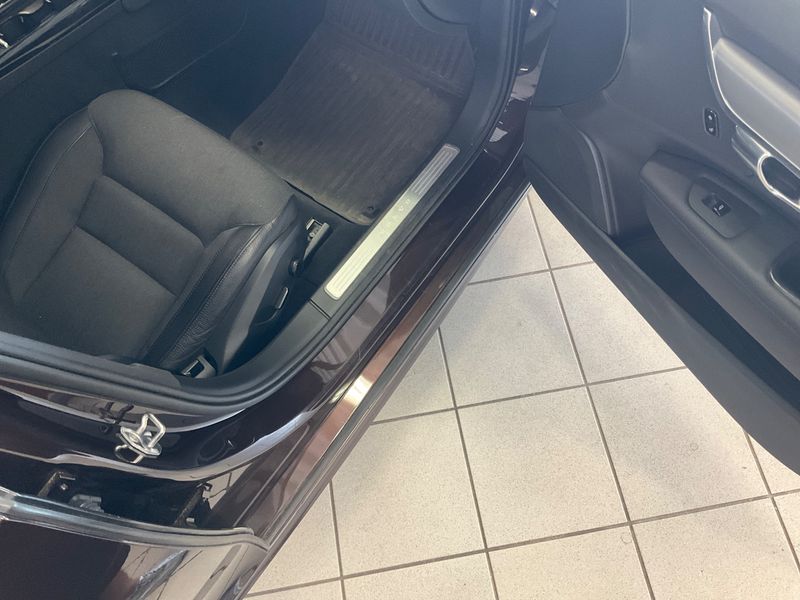 Volvo V90 2.0 T8 Plug-in Hybrid Inscription Expression AWD 2020 – снимка 23