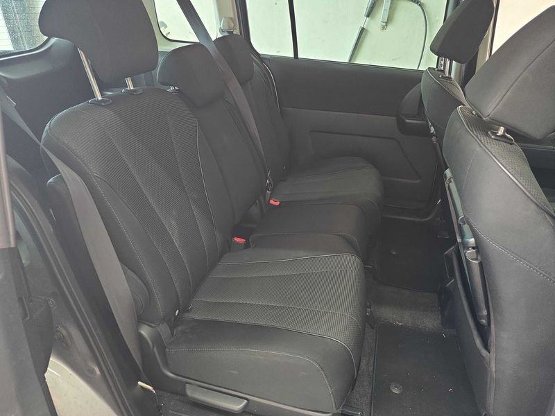 Mazda 5 1.6 CD Diesel Takumi 2015 – снимка 14
