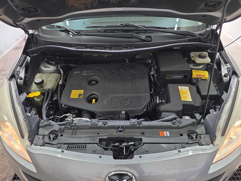 Mazda 5 1.6 CD Diesel Takumi 2015 – снимка 8