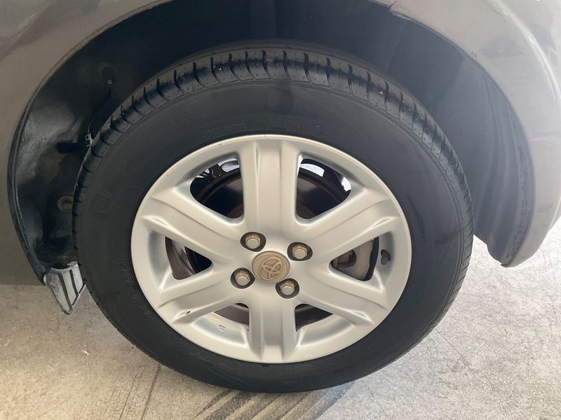 Toyota iQ 1.0 VVT-i 2010 – снимка 5