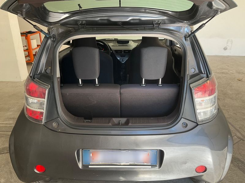 Toyota iQ 1.0 VVT-i 2010 – снимка 15