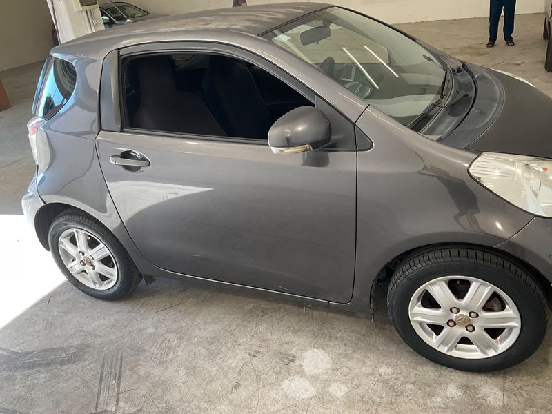 Toyota iQ 1.0 VVT-i 2010 – снимка 10