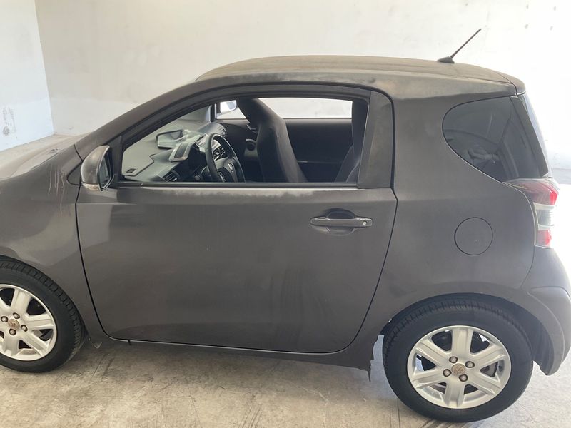 Toyota iQ 1.0 VVT-i 2010 – снимка 4