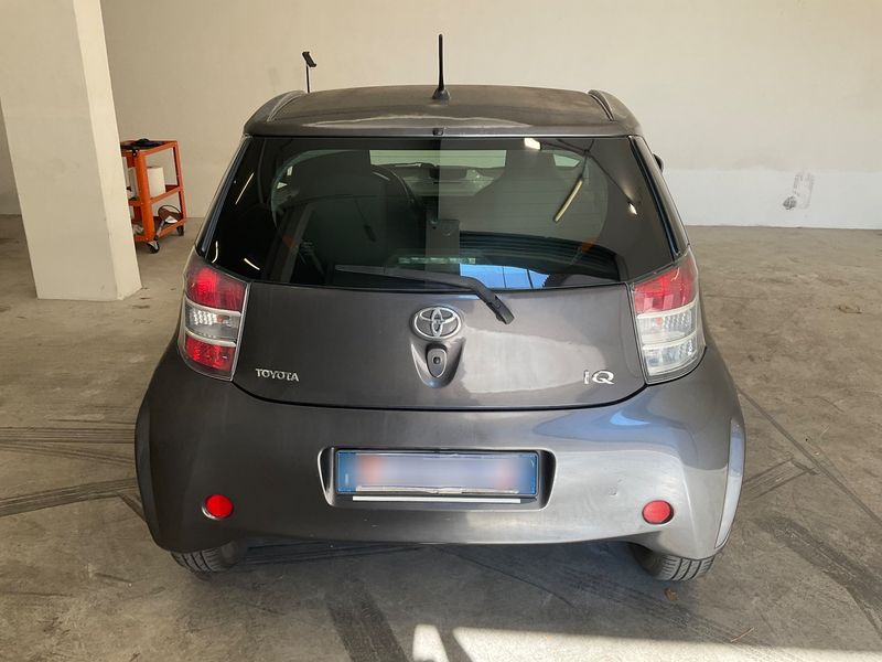 Toyota iQ 1.0 VVT-i 2010 – снимка 7