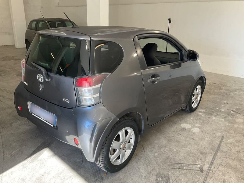 Toyota iQ 1.0 VVT-i 2010 – снимка 8