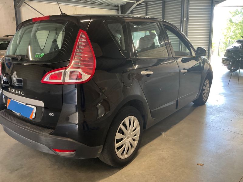 Renault Scenic 1.5 dCi Exception 2011 – снимка 2