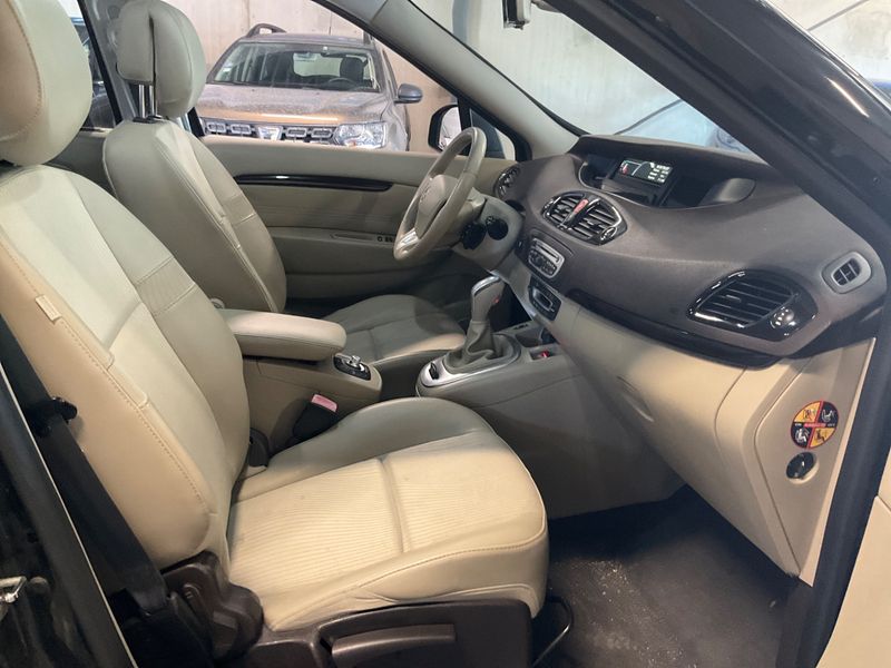 Renault Scenic 1.5 dCi Exception 2011 – снимка 3