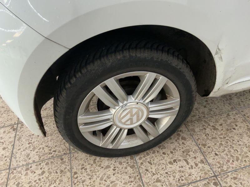 Volkswagen up! 1.0 High up! BlueMotion Tech 2017 – снимка 9
