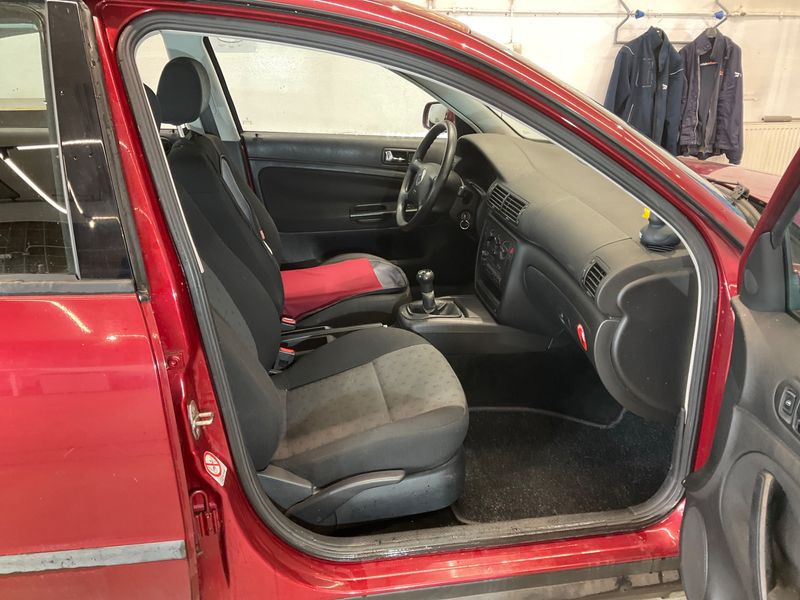 Volkswagen Passat 1.6 1998 – снимка 3