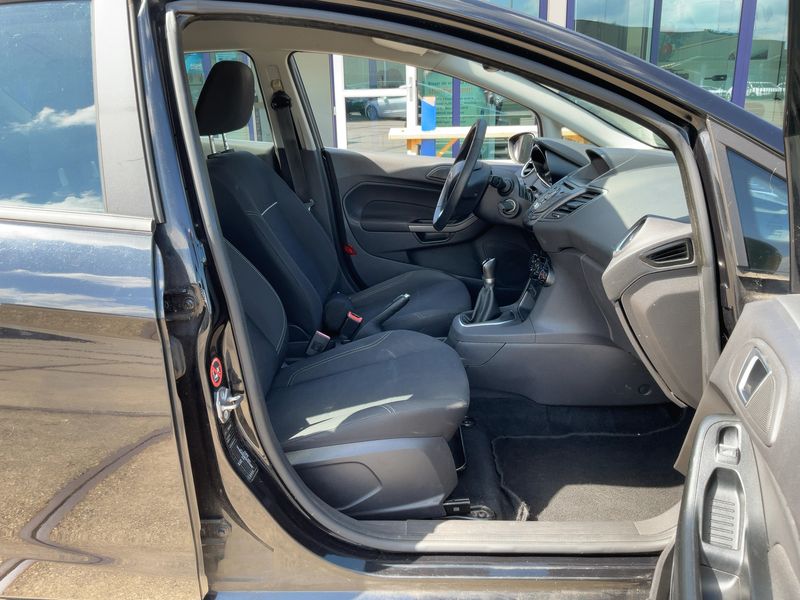 Ford Fiesta 1.5 TDCi Trend 2015 – снимка 16