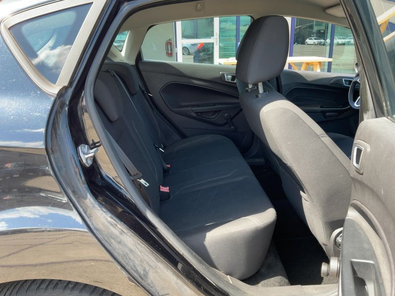 Ford Fiesta 1.5 TDCi Trend 2015 – снимка 19