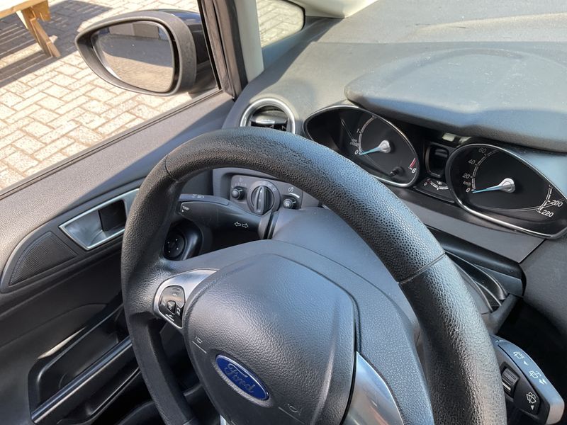 Ford Fiesta 1.5 TDCi Trend 2015 – снимка 24