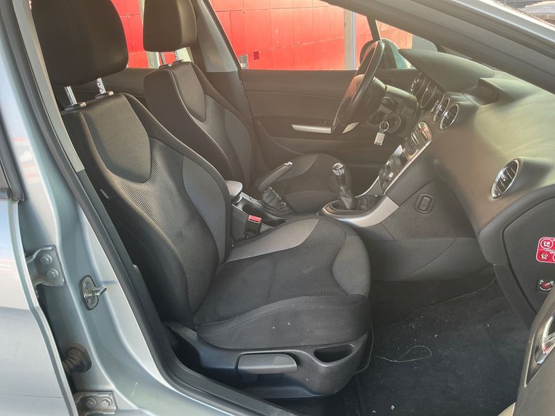 Peugeot 308 1.6 Active 2013 – снимка 3