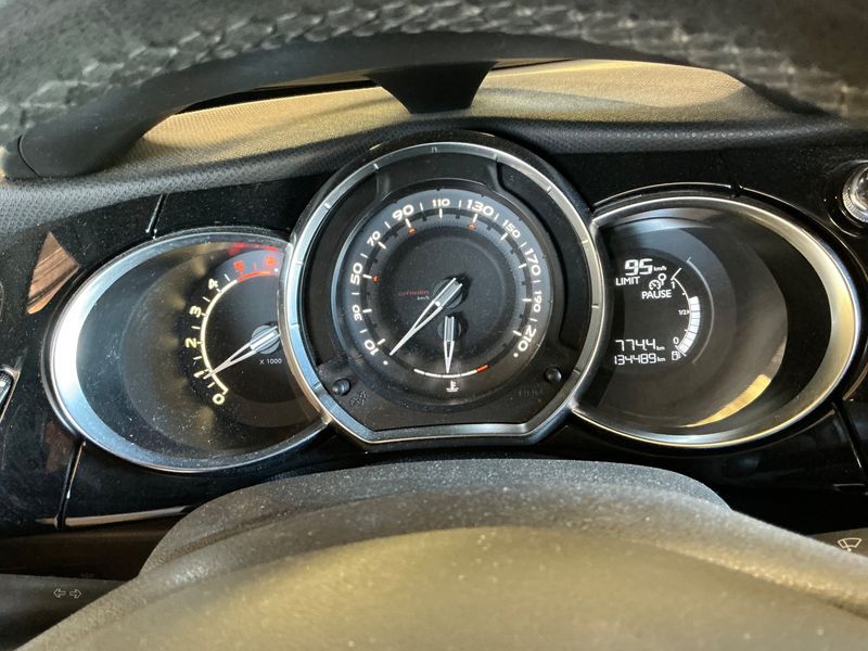 Citroen DS3 1.6 HDi SoChic 2014 – снимка 18