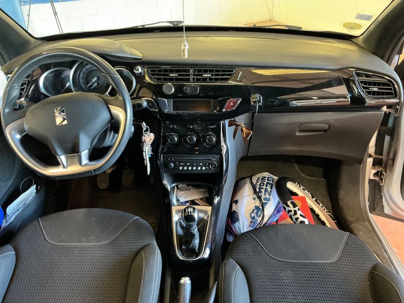 Citroen DS3 1.6 HDi SoChic 2014 – снимка 17