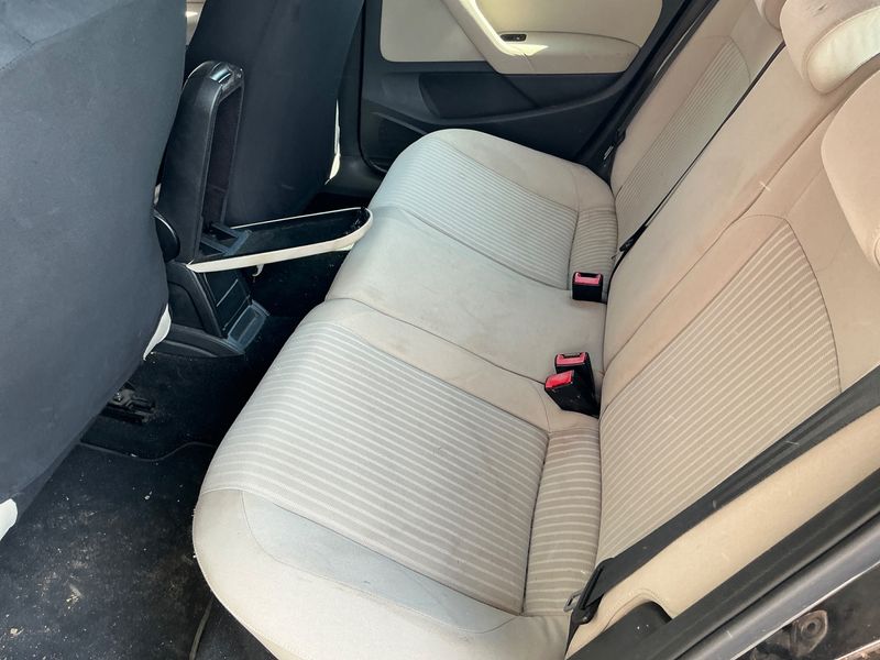 Volkswagen Polo 1.6 TDI Sportline 2011 – снимка 30