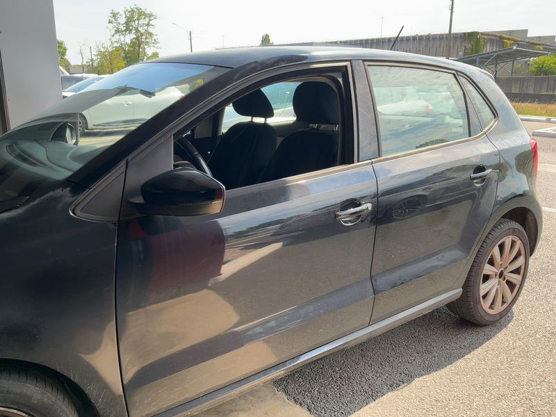 Volkswagen Polo 1.6 TDI Sportline 2011 – снимка 4
